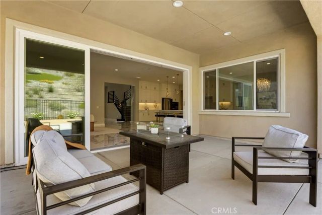 17721 Ridgeline Court, Saugus, CA 91350