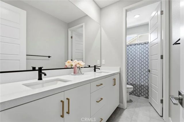 17721 Ridgeline Court, Saugus, CA 91350