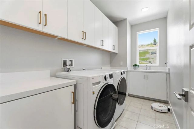 17721 Ridgeline Court, Saugus, CA 91350