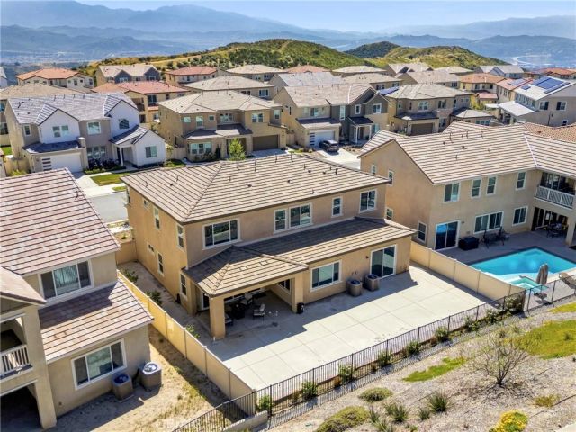 17721 Ridgeline Court, Saugus, CA 91350