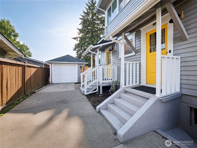 316 5th Street SW, Puyallup, WA 98371