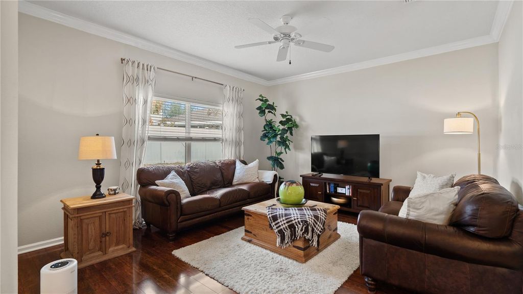 Image 14 of property listing at 13560 HAWK LAKE DRIVE, Orlando, FL 32837