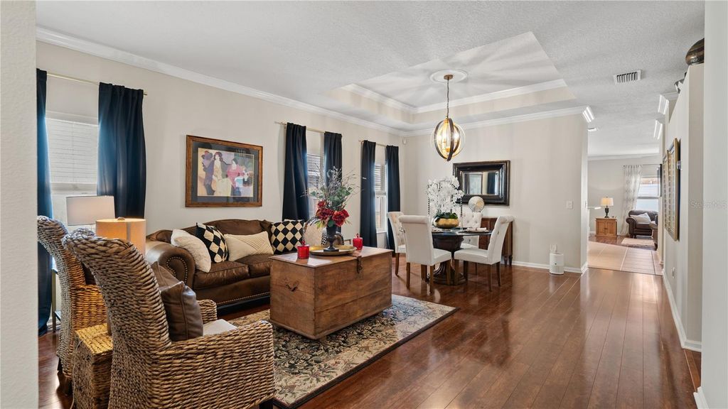 Image 3 of property listing at 13560 HAWK LAKE DRIVE, Orlando, FL 32837