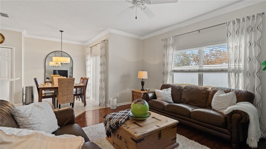 Image 44 of property listing at 13560 HAWK LAKE DRIVE, Orlando, FL 32837