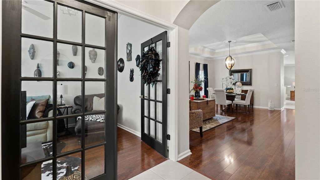 Image 52 of property listing at 13560 HAWK LAKE DRIVE, Orlando, FL 32837