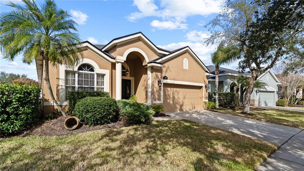 Image 60 of property listing at 13560 HAWK LAKE DRIVE, Orlando, FL 32837