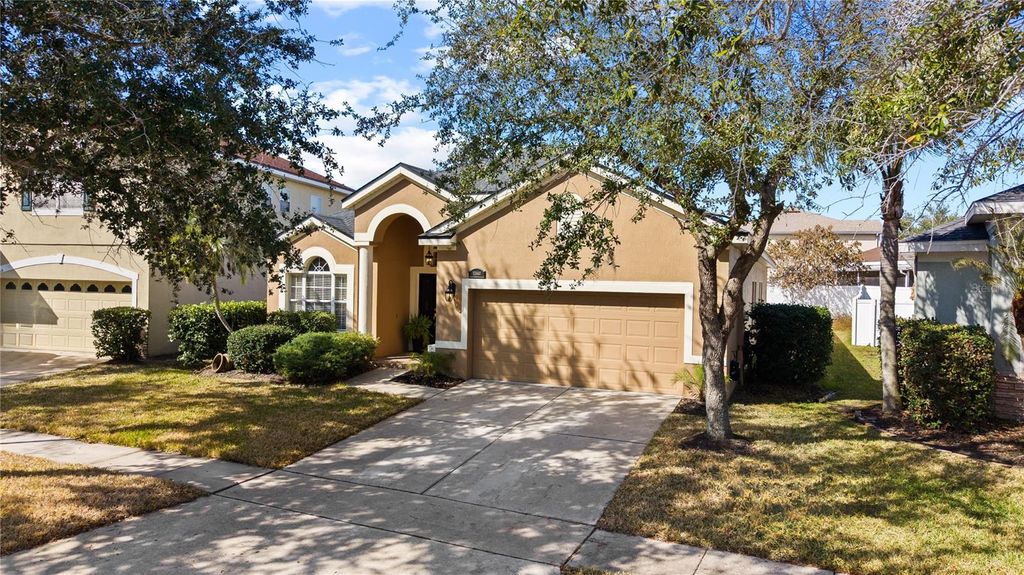 Image 63 of property listing at 13560 HAWK LAKE DRIVE, Orlando, FL 32837