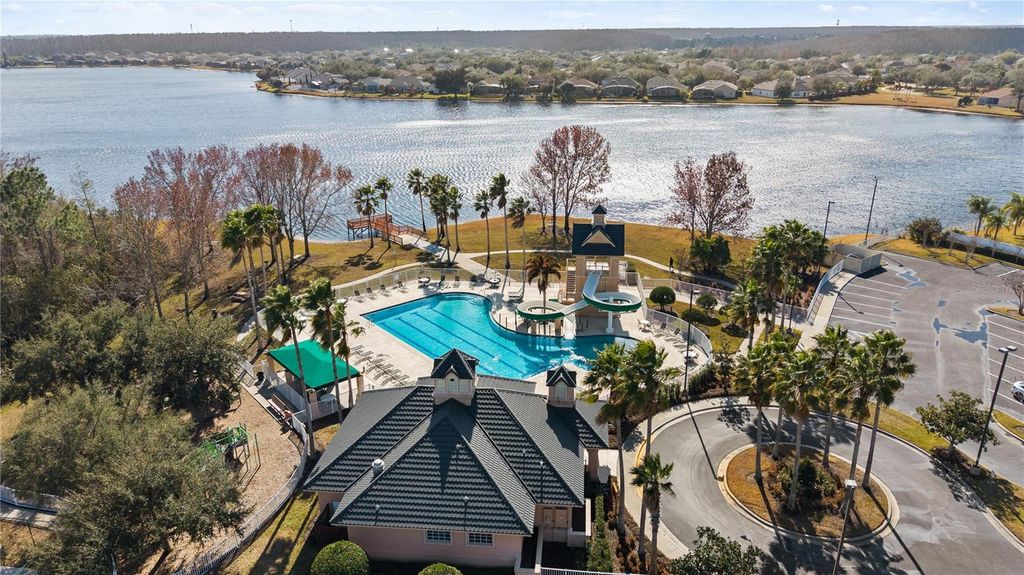 Image 67 of property listing at 13560 HAWK LAKE DRIVE, Orlando, FL 32837