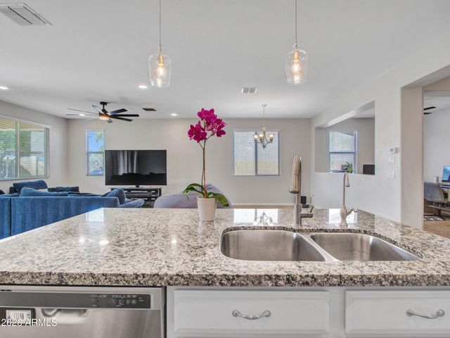 4229 W Valley View Drive, Laveen, AZ 85339