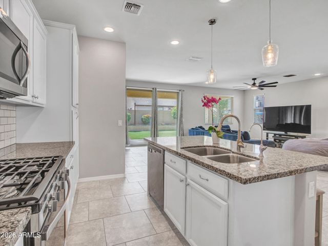 4229 W Valley View Drive, Laveen, AZ 85339