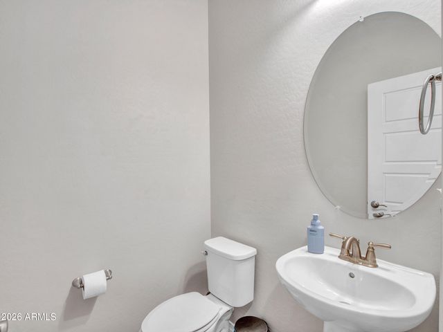 4229 W Valley View Drive, Laveen, AZ 85339