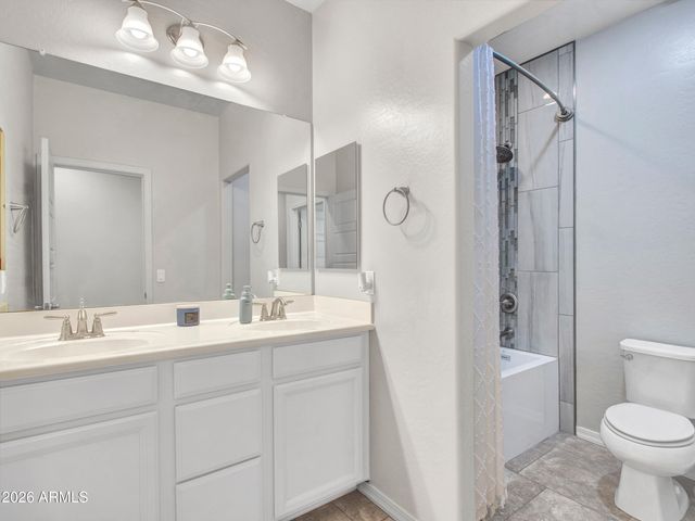 4229 W Valley View Drive, Laveen, AZ 85339
