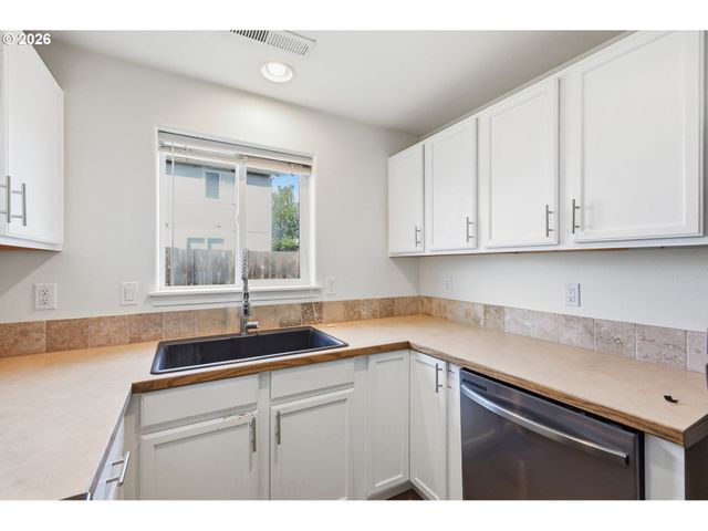 5754 ORCHID Ln, Springfield, OR 97478