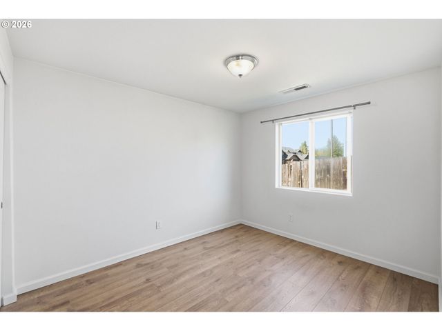 5754 ORCHID Ln, Springfield, OR 97478