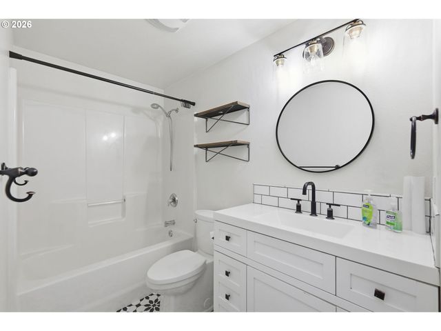 5754 ORCHID Ln, Springfield, OR 97478