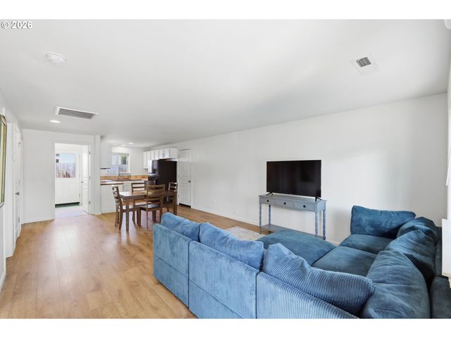 5754 ORCHID Ln, Springfield, OR 97478