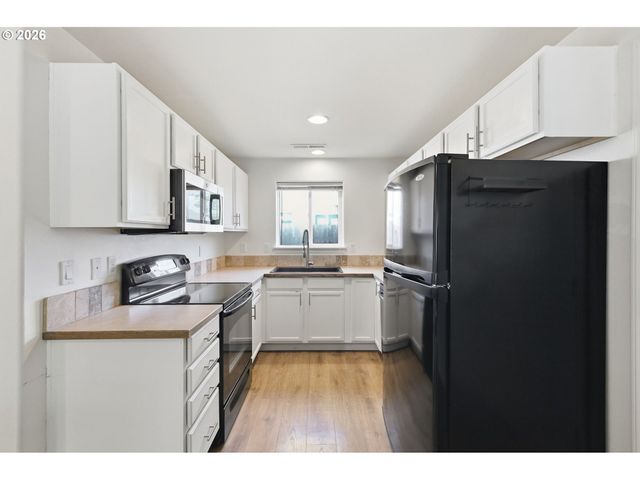 5754 ORCHID Ln, Springfield, OR 97478