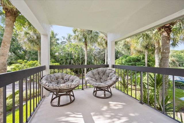 11311 Pond View Drive C201, Wellington, FL 33414