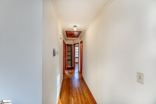 18 Derwood Circle, Greenville, SC 29617