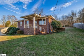 18 Derwood Circle, Greenville, SC 29617