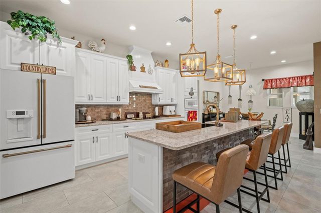 17601 HANNA ROAD, Lutz, FL 33549