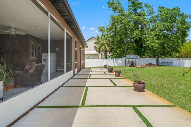 17601 HANNA ROAD, Lutz, FL 33549