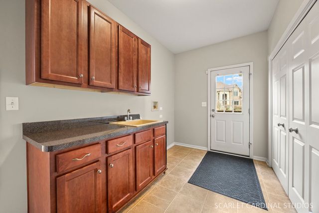 208 Amherst Court, Oswego, IL 60543