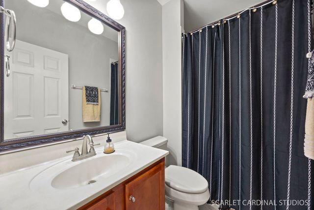 208 Amherst Court, Oswego, IL 60543