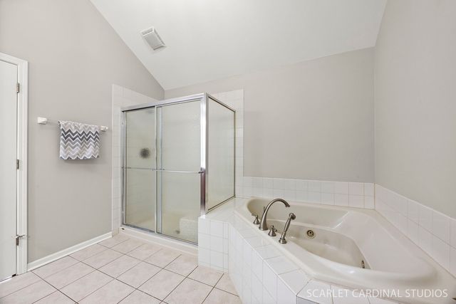 208 Amherst Court, Oswego, IL 60543