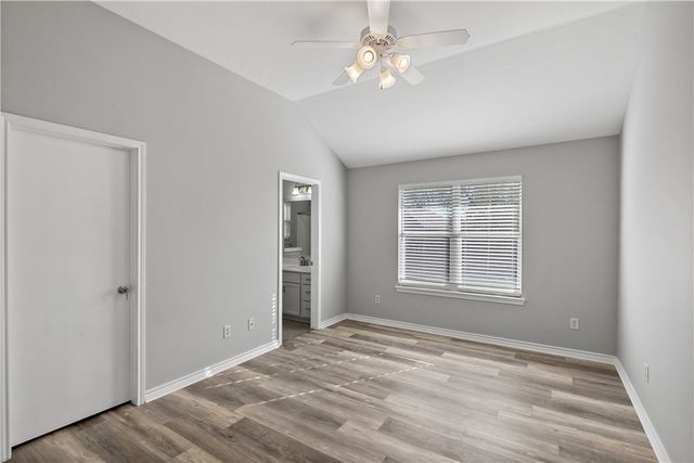 1002 Crested Point Drive, College Station, TX 77845