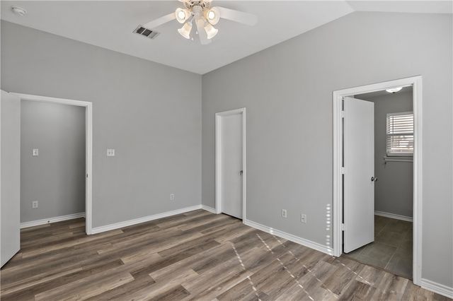 1002 Crested Point Drive, College Station, TX 77845