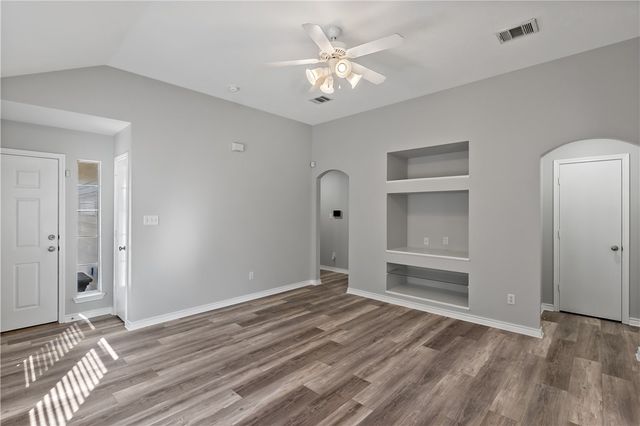 1002 Crested Point Drive, College Station, TX 77845