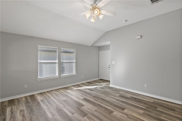 1002 Crested Point Drive, College Station, TX 77845