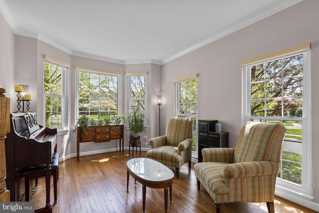 Image 19 of property listing at 7805 HERITAGE FARM DR, Gaithersburg, MD 20886