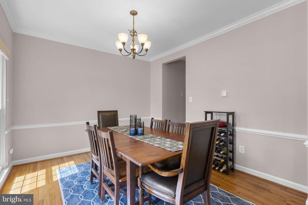 Image 23 of property listing at 7805 HERITAGE FARM DR, Gaithersburg, MD 20886