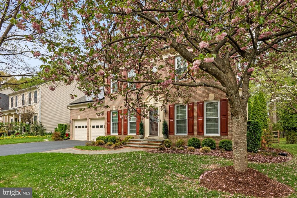 Image 5 of property listing at 7805 HERITAGE FARM DR, Gaithersburg, MD 20886