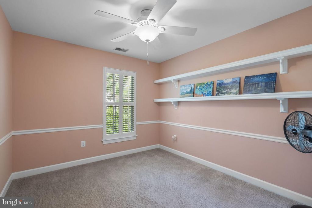 Image 52 of property listing at 7805 HERITAGE FARM DR, Gaithersburg, MD 20886
