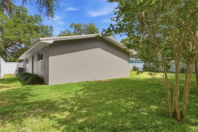 1904 GRANADA COURT, Clearwater, FL 33764
