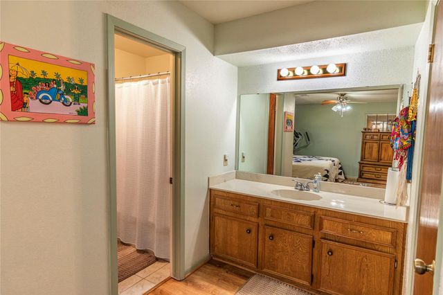 204 Briarwood Drive, Bellville, TX 77418