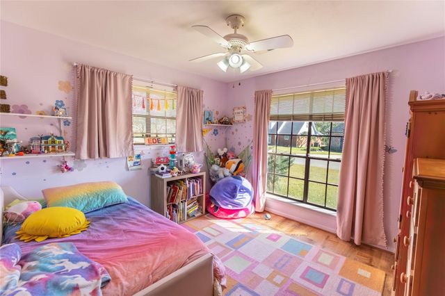 204 Briarwood Drive, Bellville, TX 77418