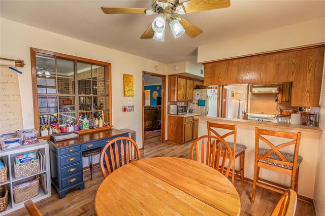 204 Briarwood Drive, Bellville, TX 77418
