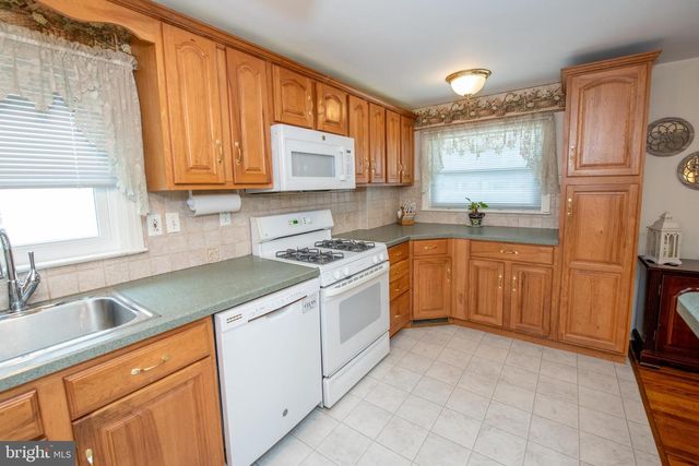 2813 SHELLEY RD, Philadelphia, PA 19152