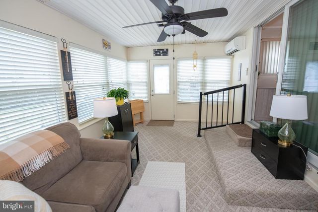 2813 SHELLEY RD, Philadelphia, PA 19152