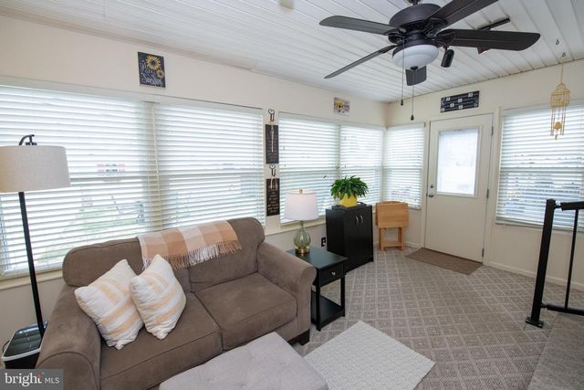 2813 SHELLEY RD, Philadelphia, PA 19152