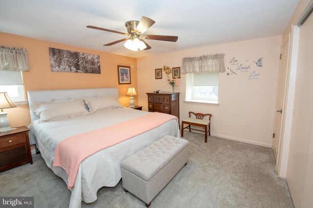 2813 SHELLEY RD, Philadelphia, PA 19152