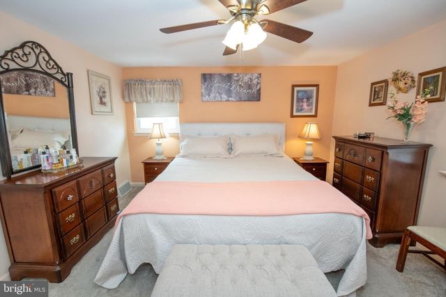 2813 SHELLEY RD, Philadelphia, PA 19152