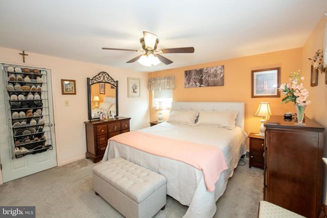 2813 SHELLEY RD, Philadelphia, PA 19152