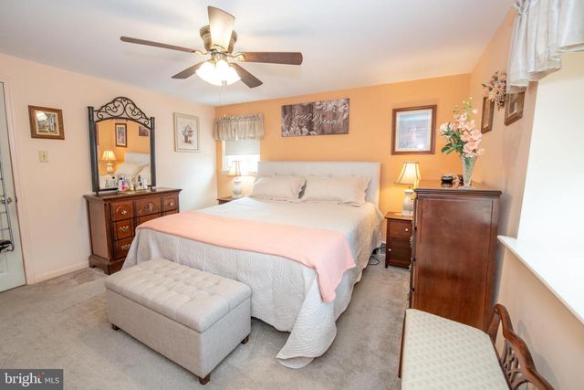 2813 SHELLEY RD, Philadelphia, PA 19152