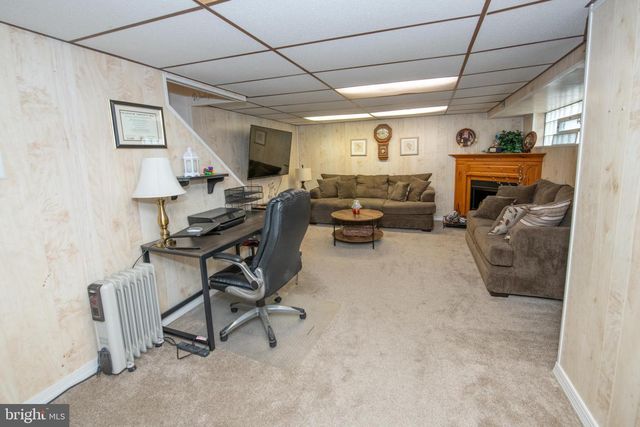 2813 SHELLEY RD, Philadelphia, PA 19152