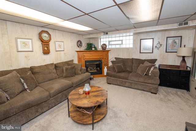 2813 SHELLEY RD, Philadelphia, PA 19152